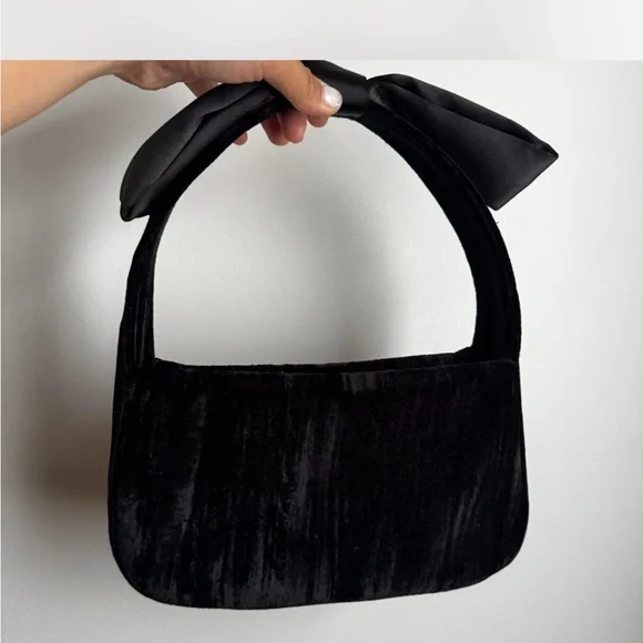 Kate Spade Black Velvet Bow Shoulder Bag - Picture 2 of 3